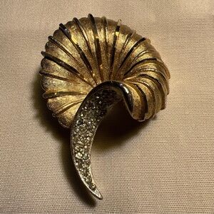 Brooch Signed BSK Curled Rhinestone Brooch, Ridged Gold Tone 2.25" Vintage